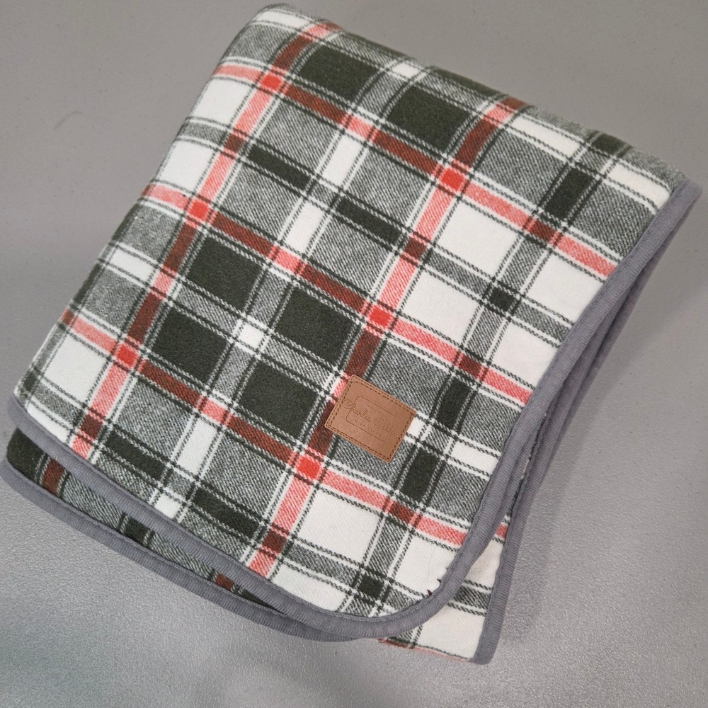 Charles Gallen Irish Green Red Plaid Tartan Sherpa Throw Blanket Cozy Cabin